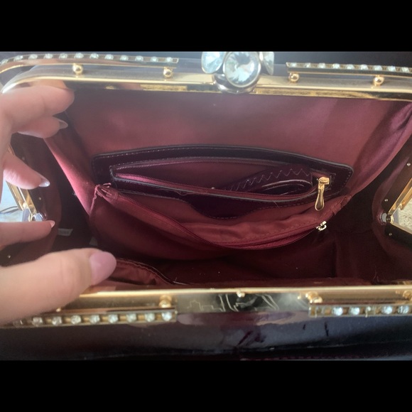 Maroon red paten leather purse / tote bag - Picture 4 of 7